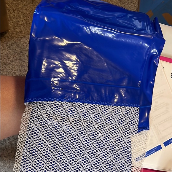 Intex Blue Pool Lounge Float - Picture 2 of 3